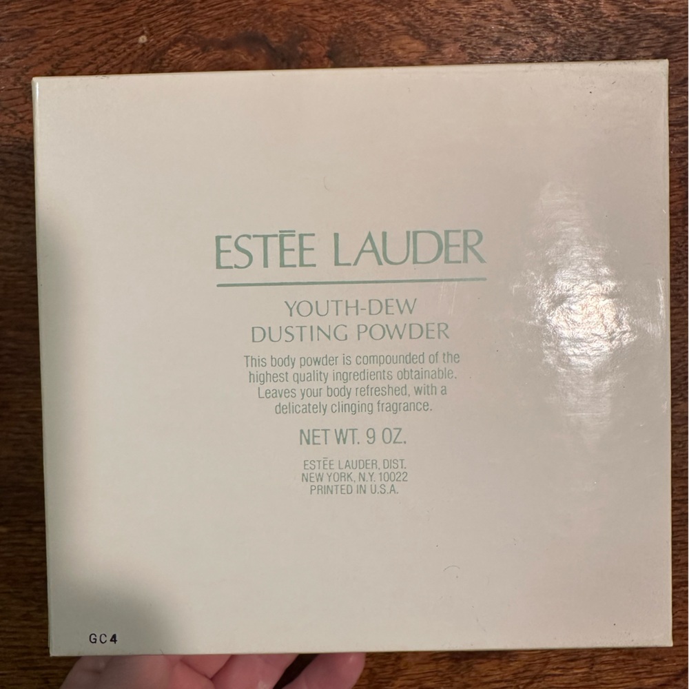Estee Lauder Youth-Dew Dusting Powder - Picture 5 of 6